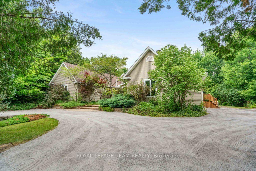 Photo 1 of 6485 Waddion Drive, Ottawa, Greely — HOMEH