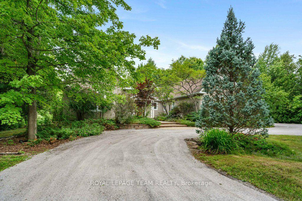 Photo 3 of 6485 Waddion Drive, Ottawa, Greely — HOMEH