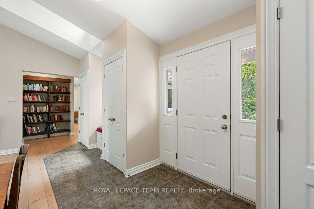 Photo 7 of 6485 Waddion Drive, Ottawa, Greely — HOMEH