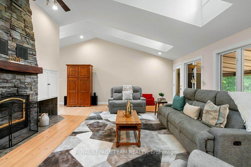 Photo 10 of 6485 Waddion Drive, Ottawa, Greely — HOMEH