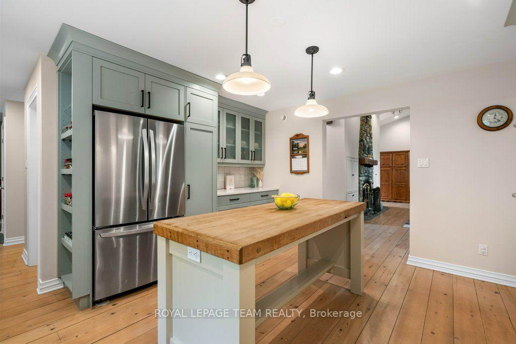 Photo 16 of 6485 Waddion Drive, Ottawa, Greely — HOMEH