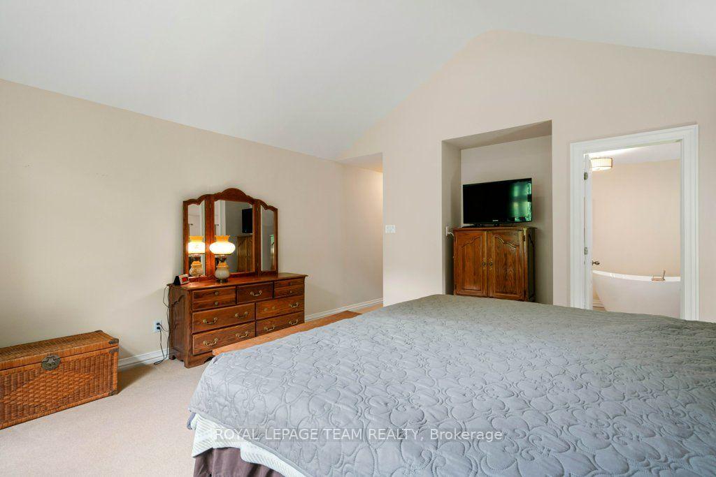 Photo 23 of 6485 Waddion Drive, Ottawa, Greely — HOMEH