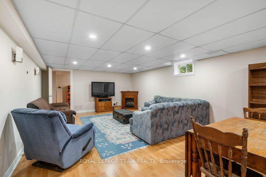 Photo 32 of 6485 Waddion Drive, Ottawa, Greely — HOMEH
