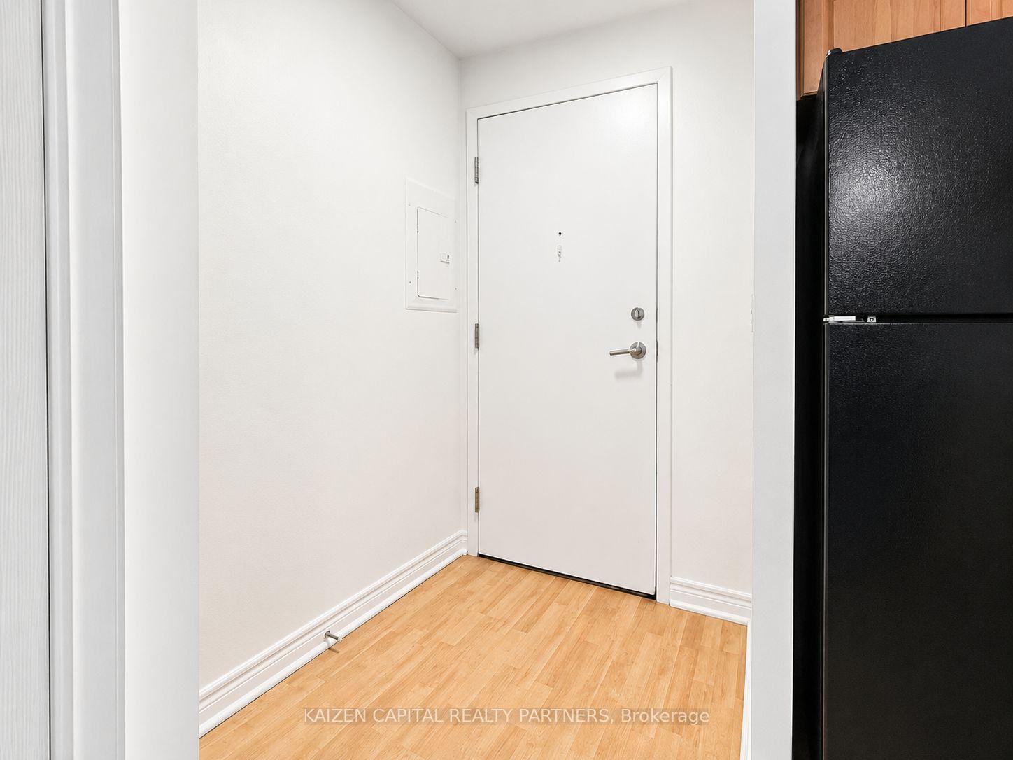 Photo 3 of Unit 231, 33 Cox Boulevard, Markham, Unionville — HOMEH