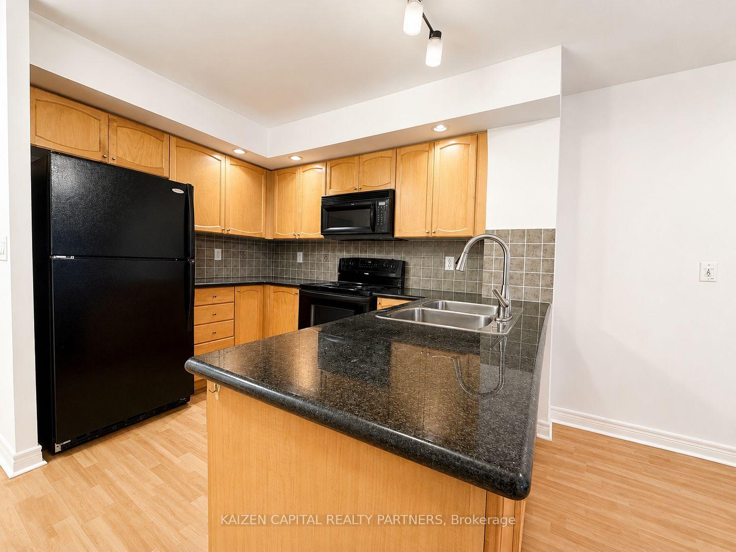 Photo 5 of Unit 231, 33 Cox Boulevard, Markham, Unionville — HOMEH