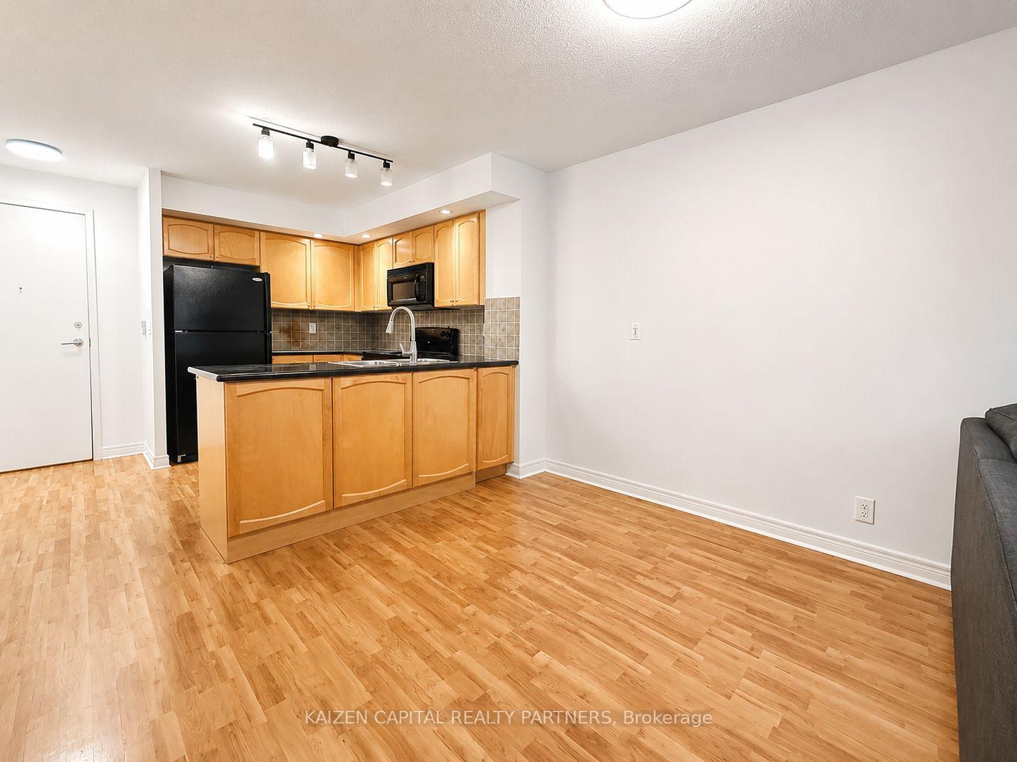 Photo 6 of Unit 231, 33 Cox Boulevard, Markham, Unionville — HOMEH