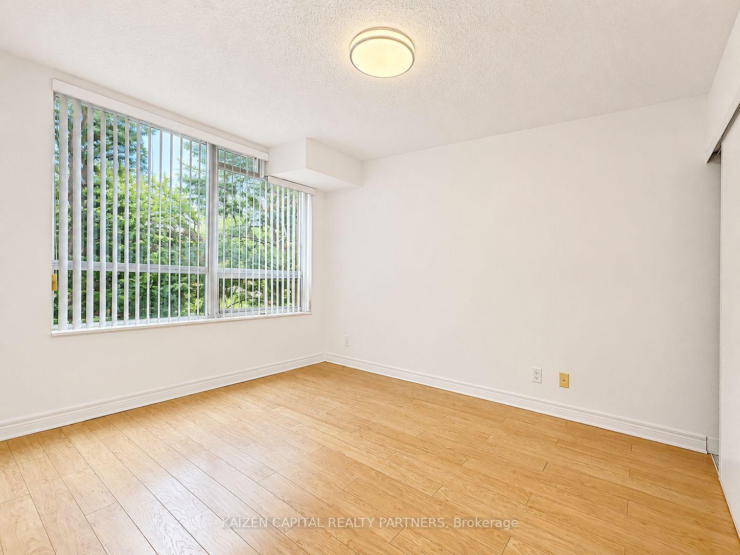 Photo 8 of Unit 231, 33 Cox Boulevard, Markham, Unionville — HOMEH