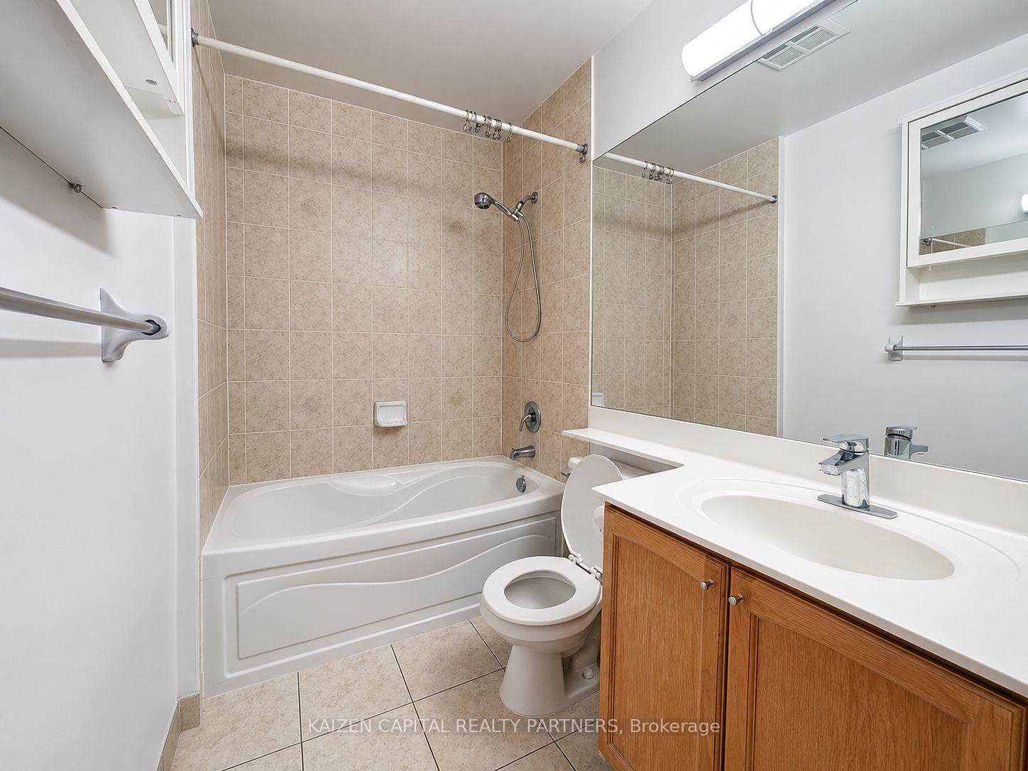 Photo 10 of Unit 231, 33 Cox Boulevard, Markham, Unionville — HOMEH