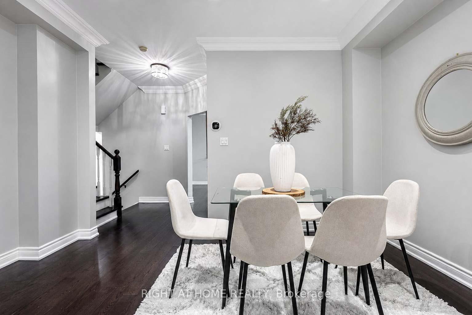 Photo 12 of Unit 204, 23 Observatory Lane, Richmond Hill, Observatory — HOMEH