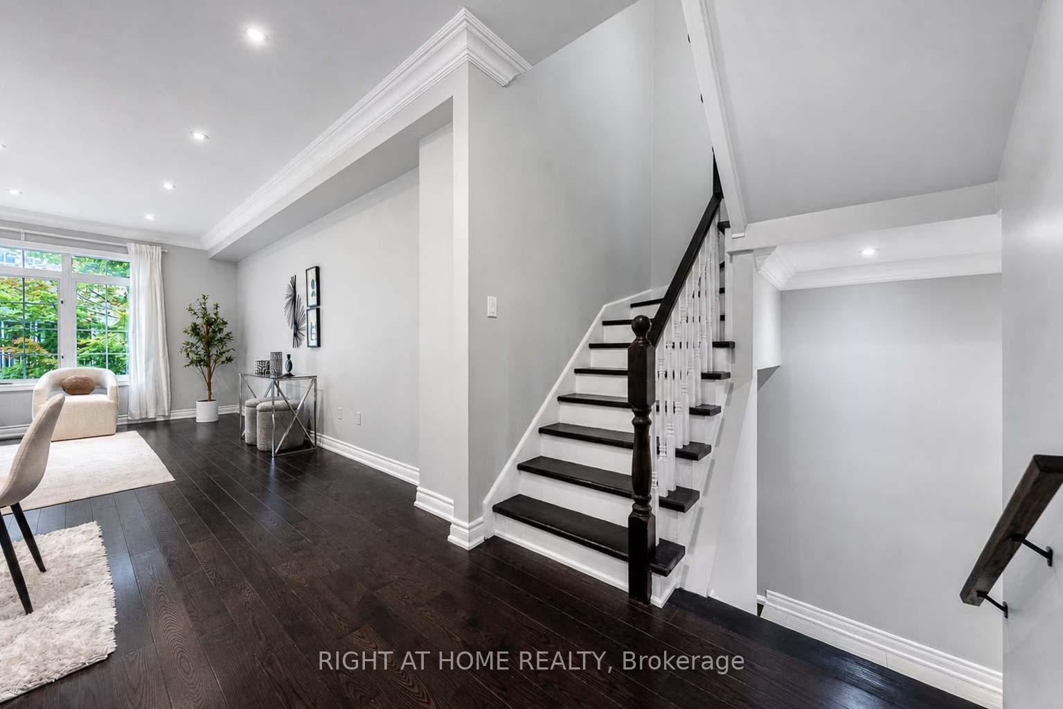 Photo 17 of Unit 204, 23 Observatory Lane, Richmond Hill, Observatory — HOMEH