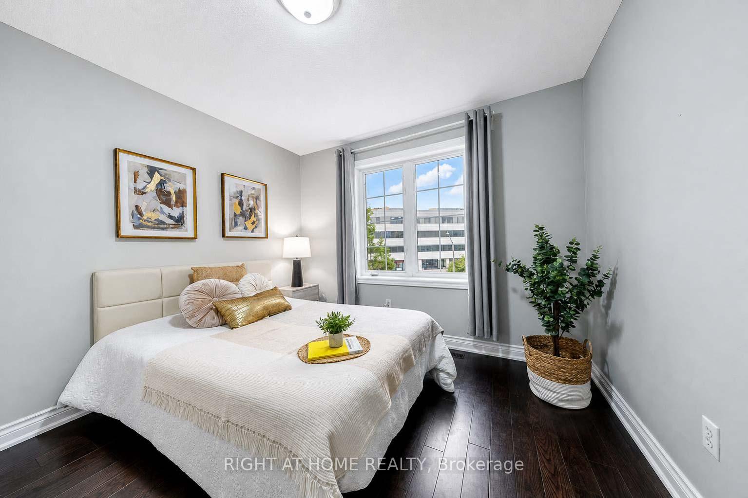 Photo 19 of Unit 204, 23 Observatory Lane, Richmond Hill, Observatory — HOMEH