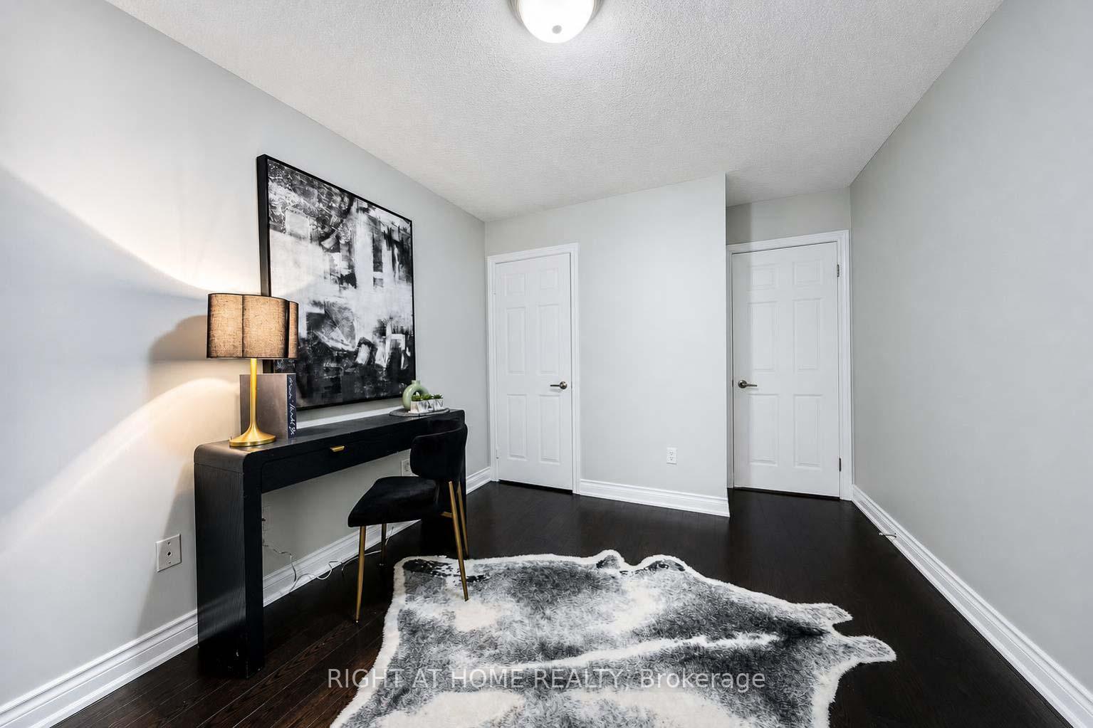 Photo 22 of Unit 204, 23 Observatory Lane, Richmond Hill, Observatory — HOMEH
