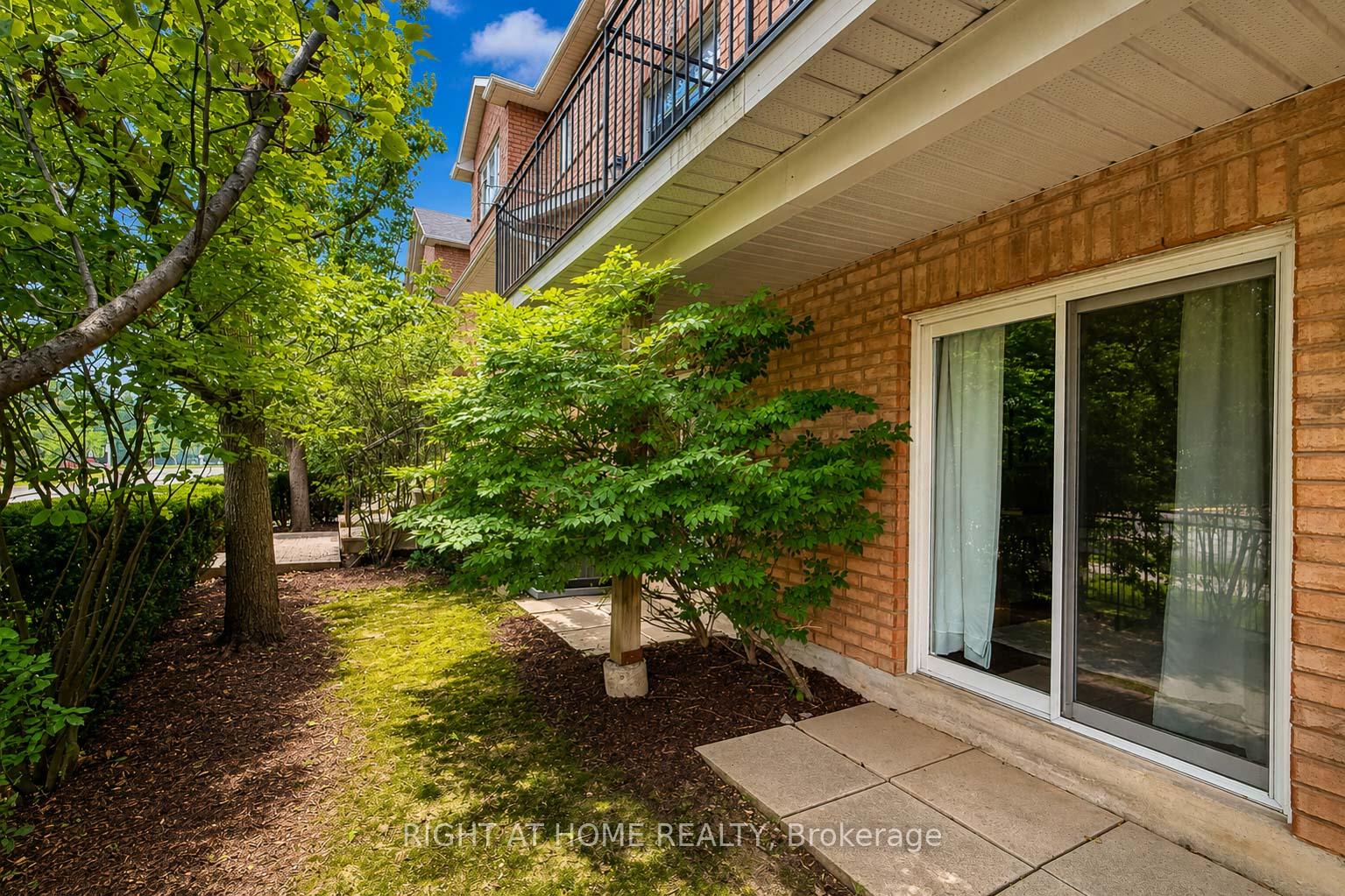 Photo 35 of Unit 204, 23 Observatory Lane, Richmond Hill, Observatory — HOMEH