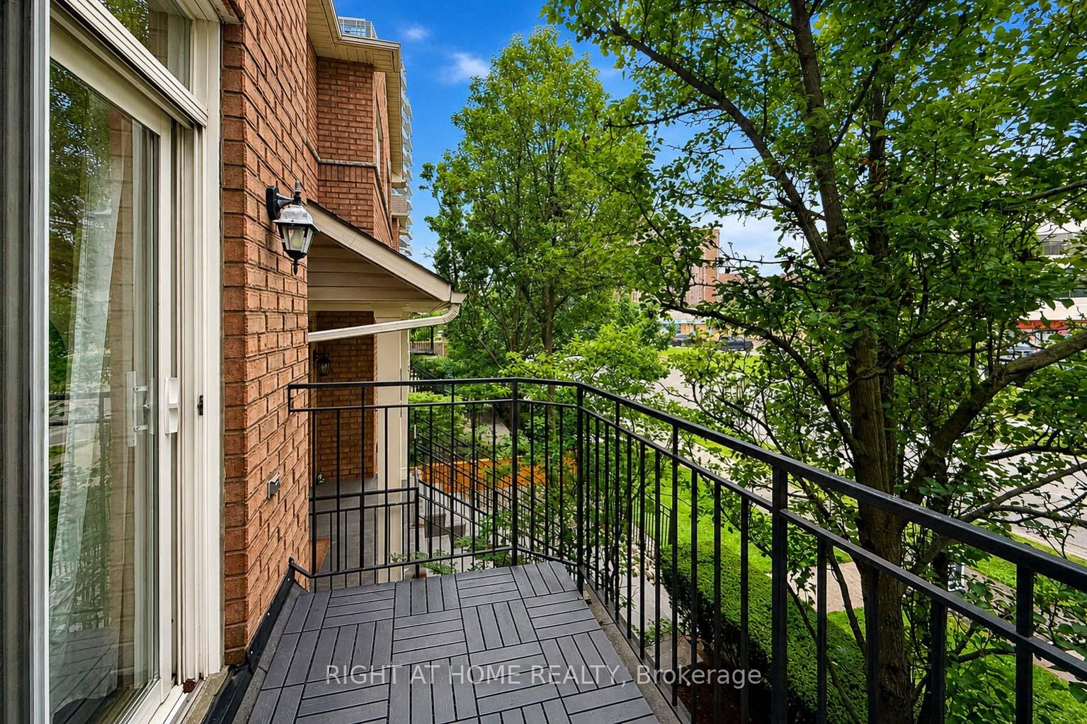 Photo 37 of Unit 204, 23 Observatory Lane, Richmond Hill, Observatory — HOMEH