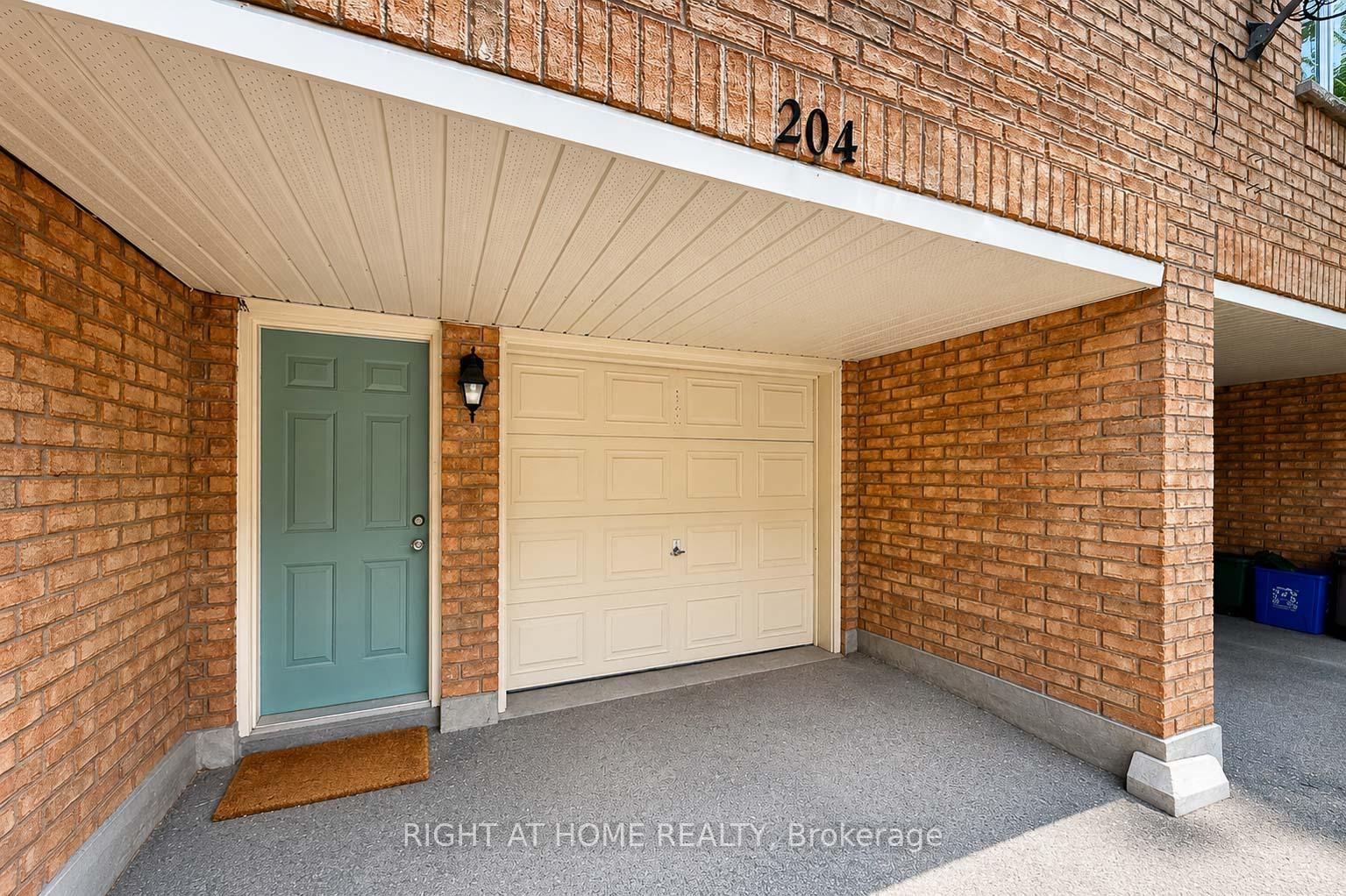 Photo 39 of Unit 204, 23 Observatory Lane, Richmond Hill, Observatory — HOMEH
