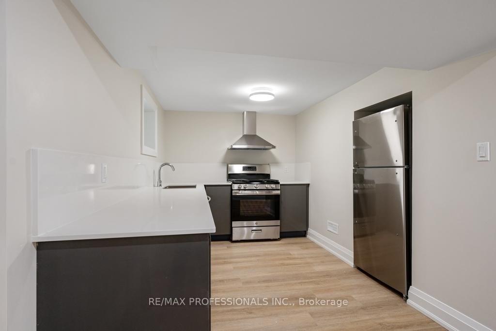 Photo 8 of Unit LOWER, 1327 Royal Drive, Burlington, Mountainside — HOMEH