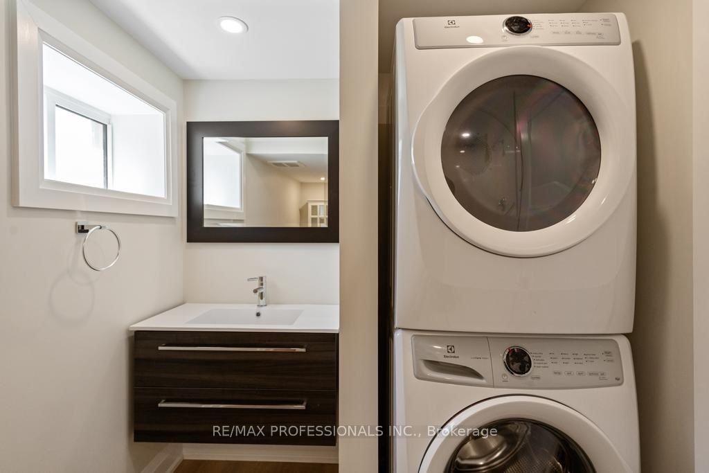 Photo 10 of Unit LOWER, 1327 Royal Drive, Burlington, Mountainside — HOMEH