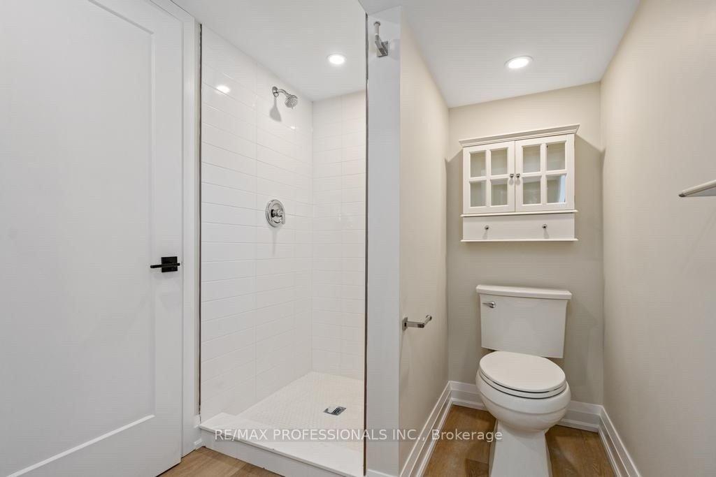Photo 11 of Unit LOWER, 1327 Royal Drive, Burlington, Mountainside — HOMEH