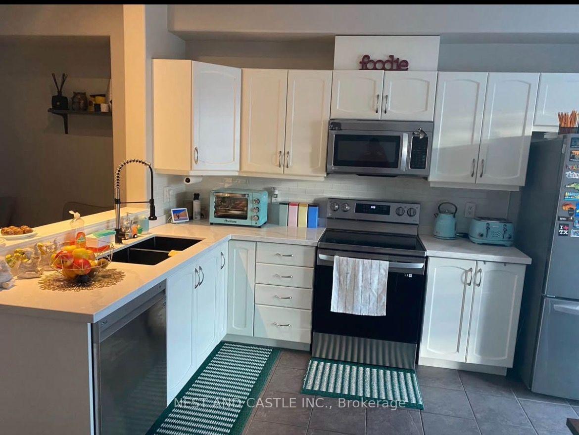 Photo 2 of 26 Hemlock Way, Grimsby, Grimsby West — HOMEH