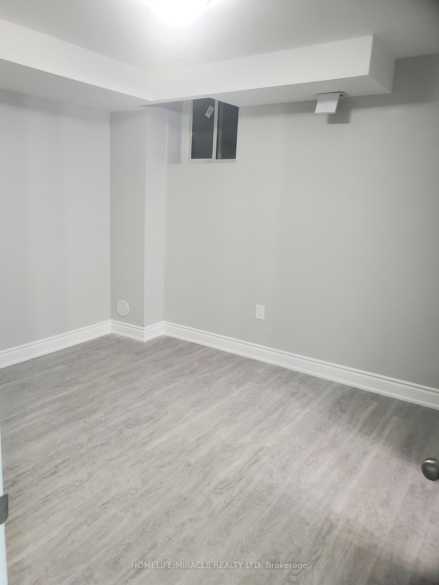 Photo 13 of 18 Bachelor Street, Brampton, Northwest Brampton — HOMEH