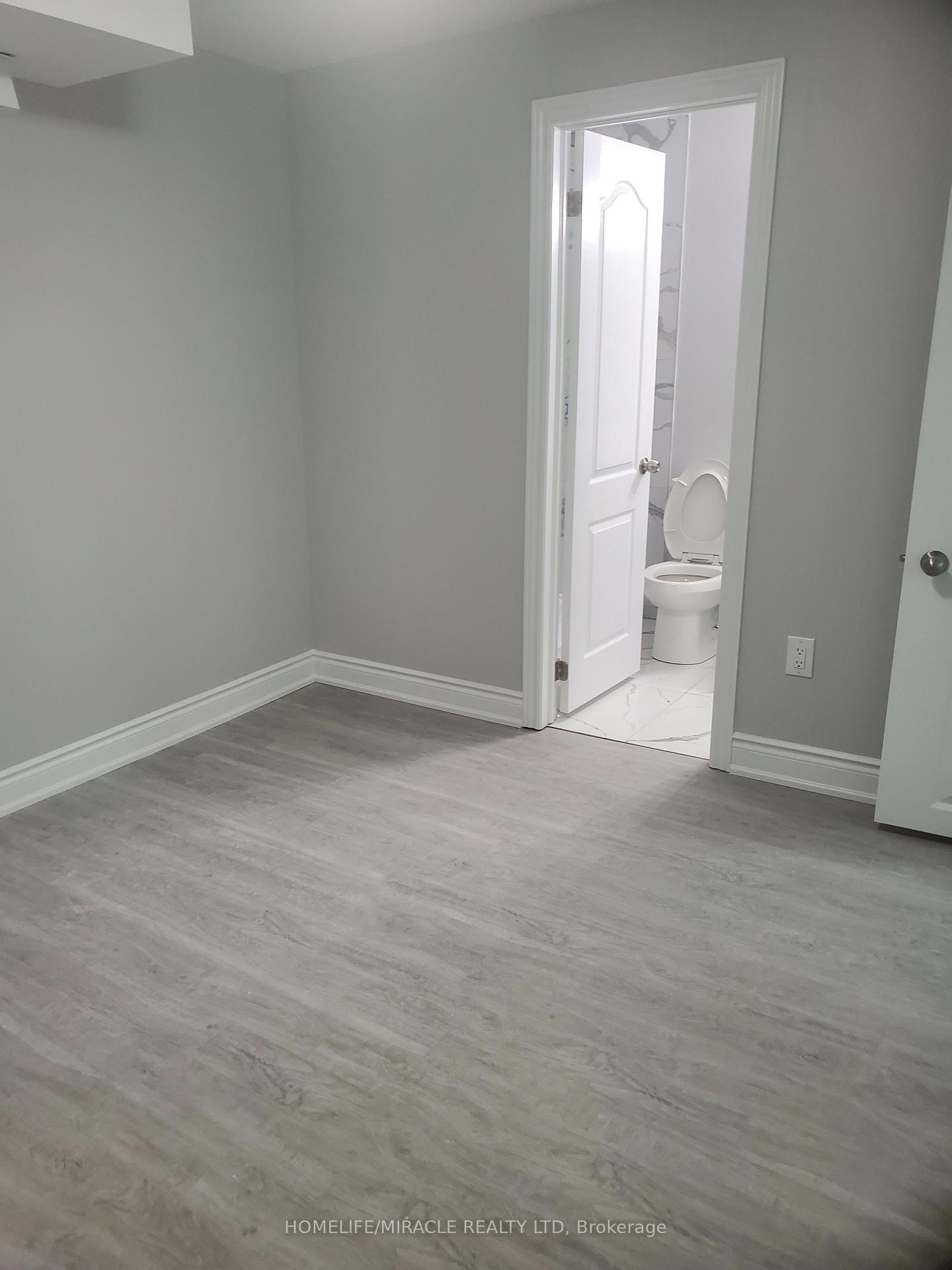 Photo 14 of 18 Bachelor Street, Brampton, Northwest Brampton — HOMEH