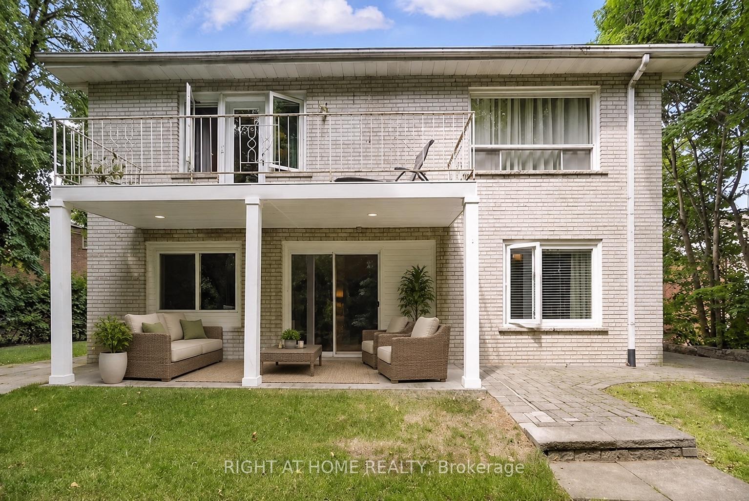 Photo 19 of 17 Denmark Crescent, North York, Westminster-Branson — HOMEH