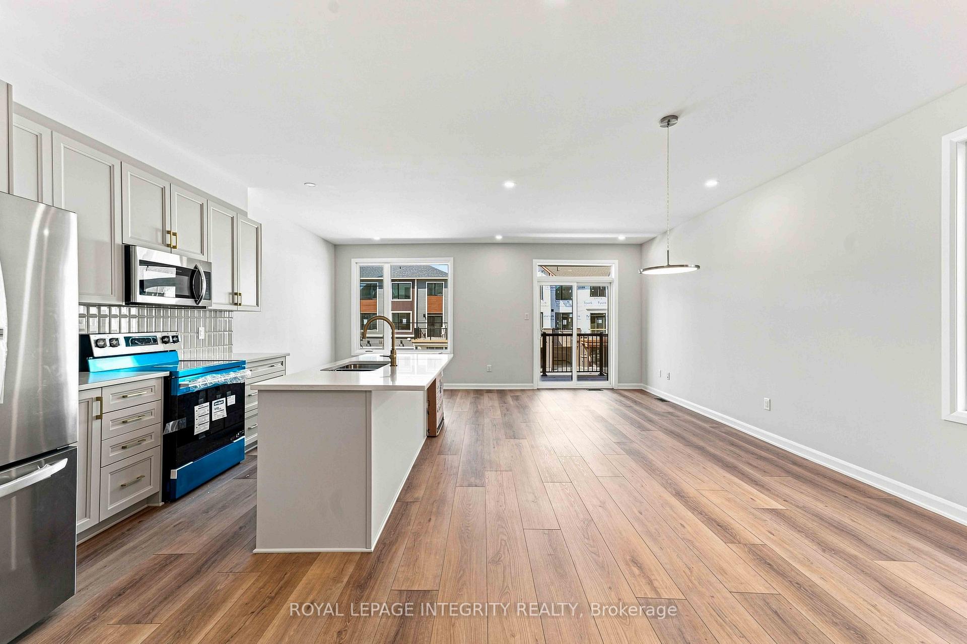 Photo 8 of 762 Tadpole Crescent, Ottawa, Barrhaven - Half Moon Bay — HOMEH