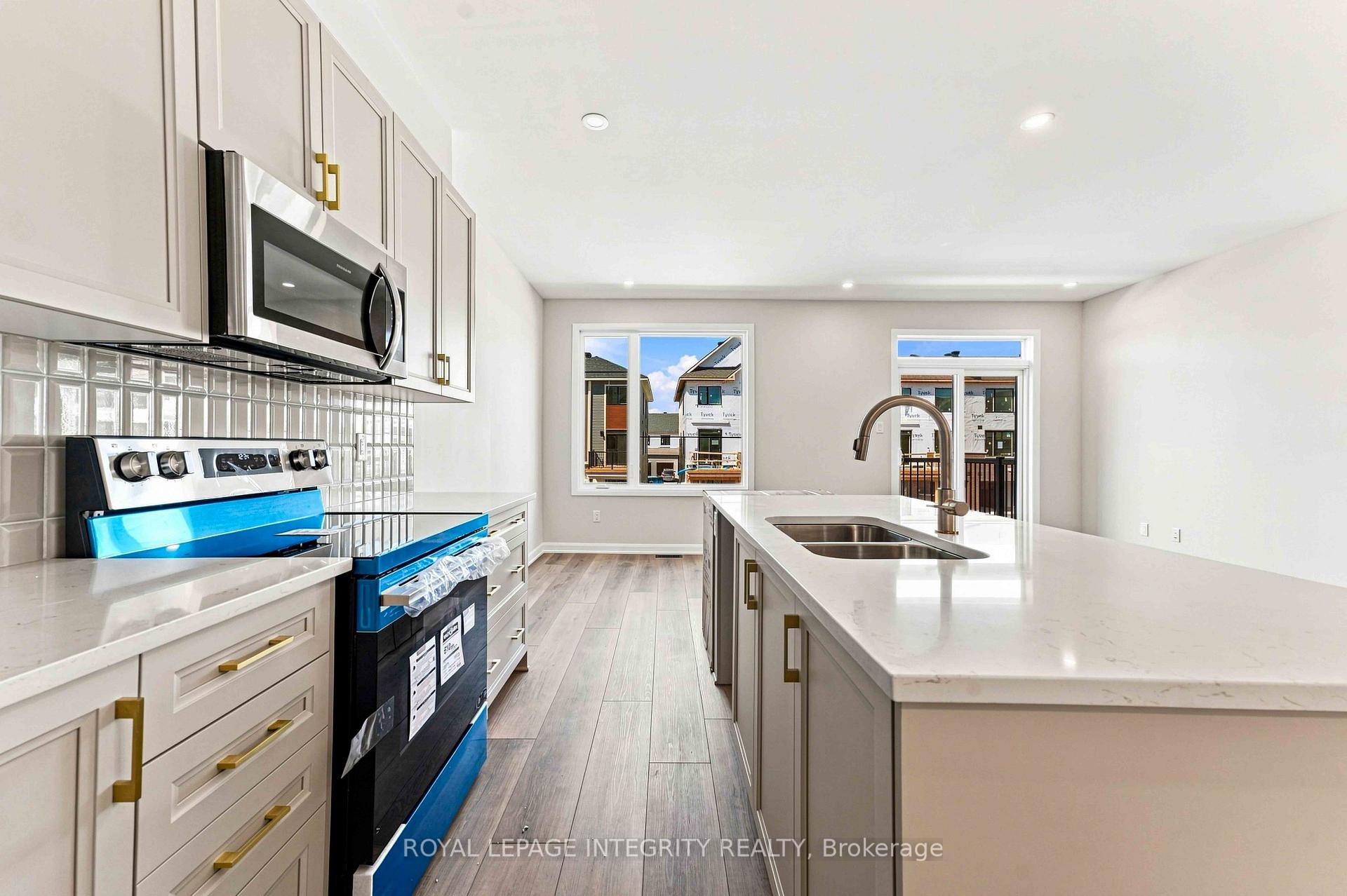 Photo 10 of 762 Tadpole Crescent, Ottawa, Barrhaven - Half Moon Bay — HOMEH