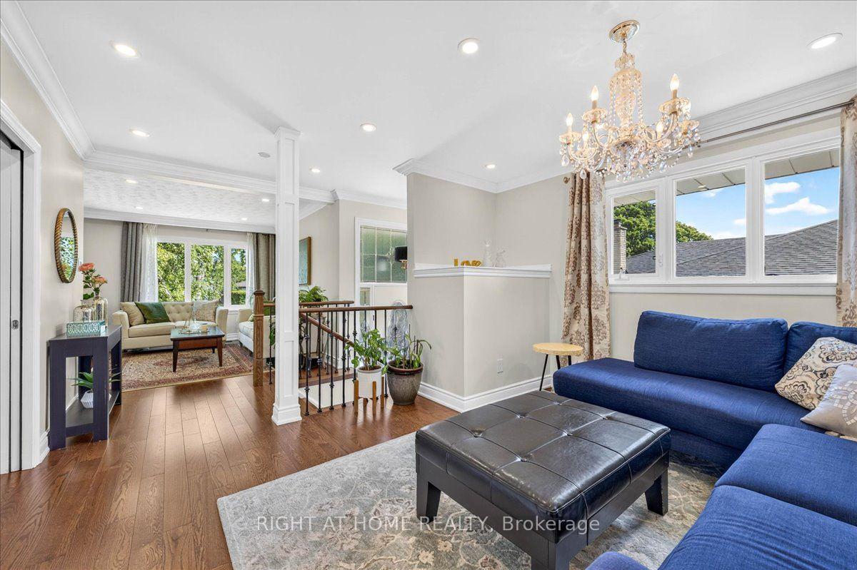 Photo 6 of 90 Renault Crescent, Etobicoke, Humber Heights — HOMEH
