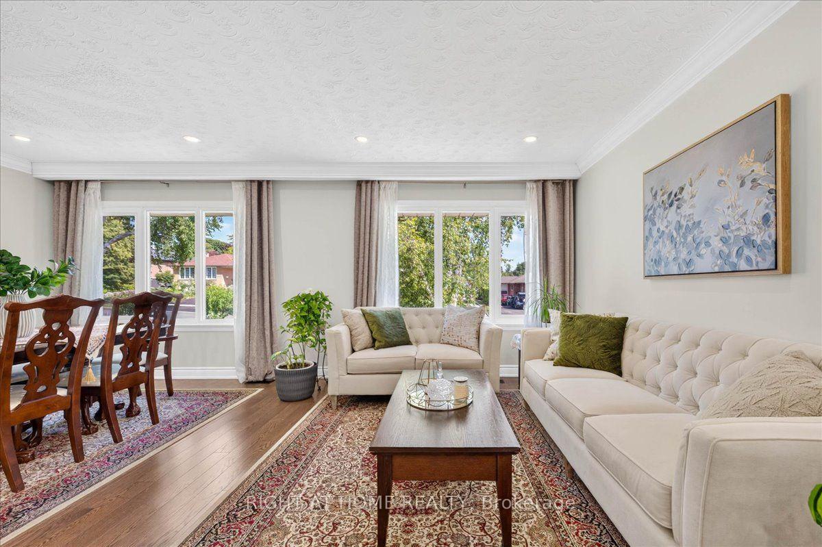 Photo 9 of 90 Renault Crescent, Etobicoke, Humber Heights — HOMEH
