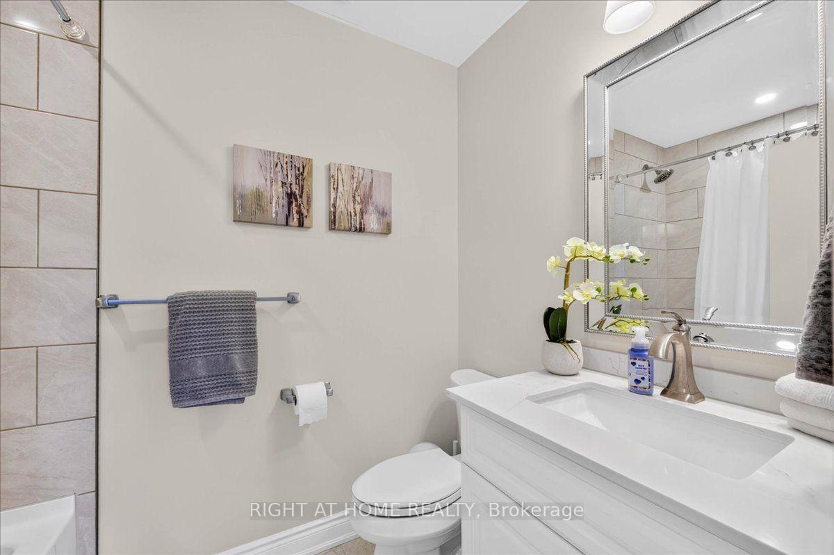 Photo 28 of 90 Renault Crescent, Etobicoke, Humber Heights — HOMEH