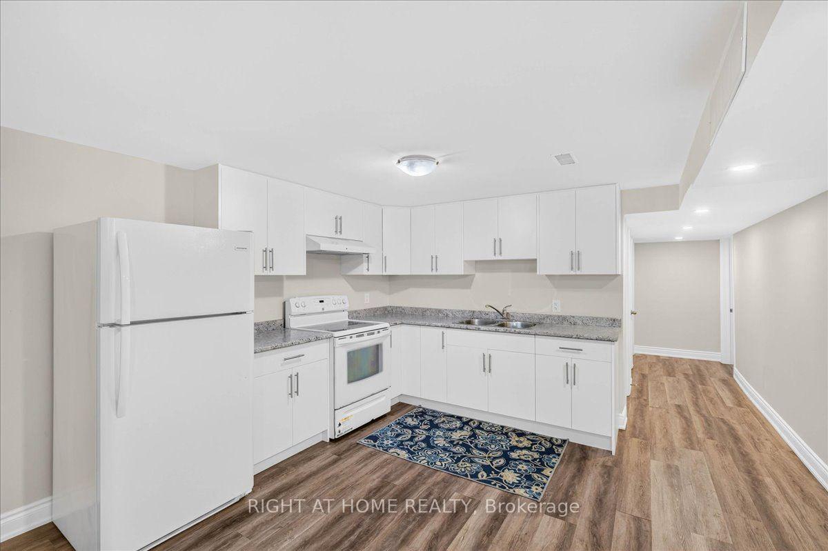 Photo 34 of 90 Renault Crescent, Etobicoke, Humber Heights — HOMEH