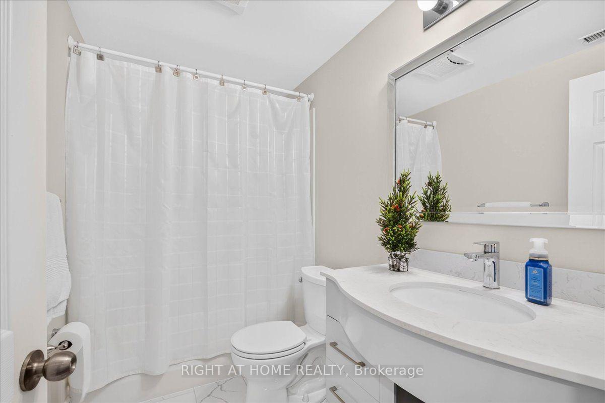 Photo 35 of 90 Renault Crescent, Etobicoke, Humber Heights — HOMEH