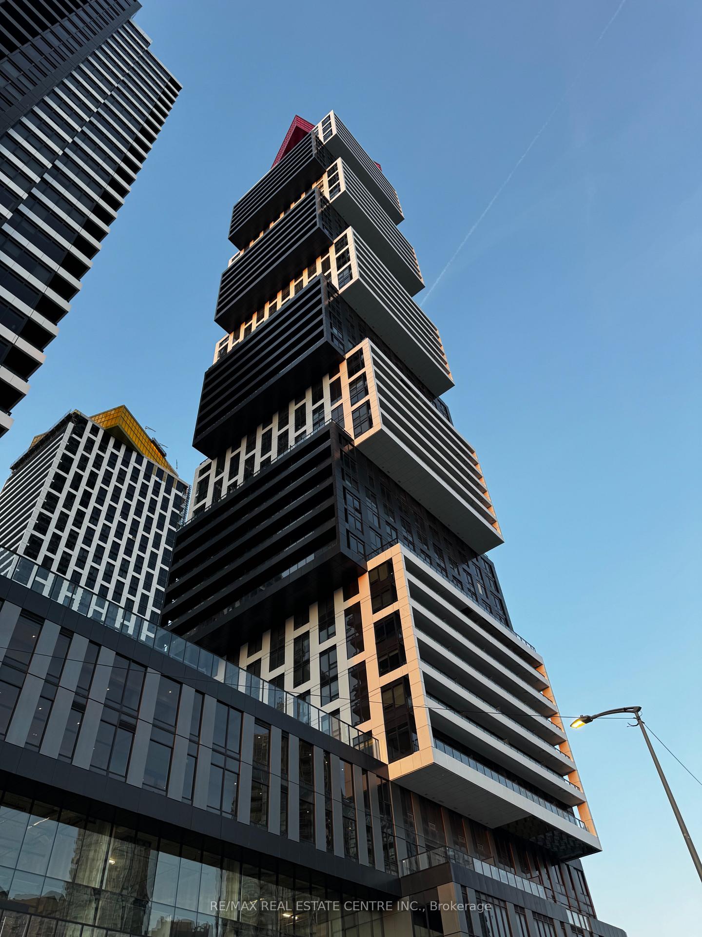 Photo 2 of Unit 3707, 4015 The Exchange, Mississauga, City Centre — HOMEH