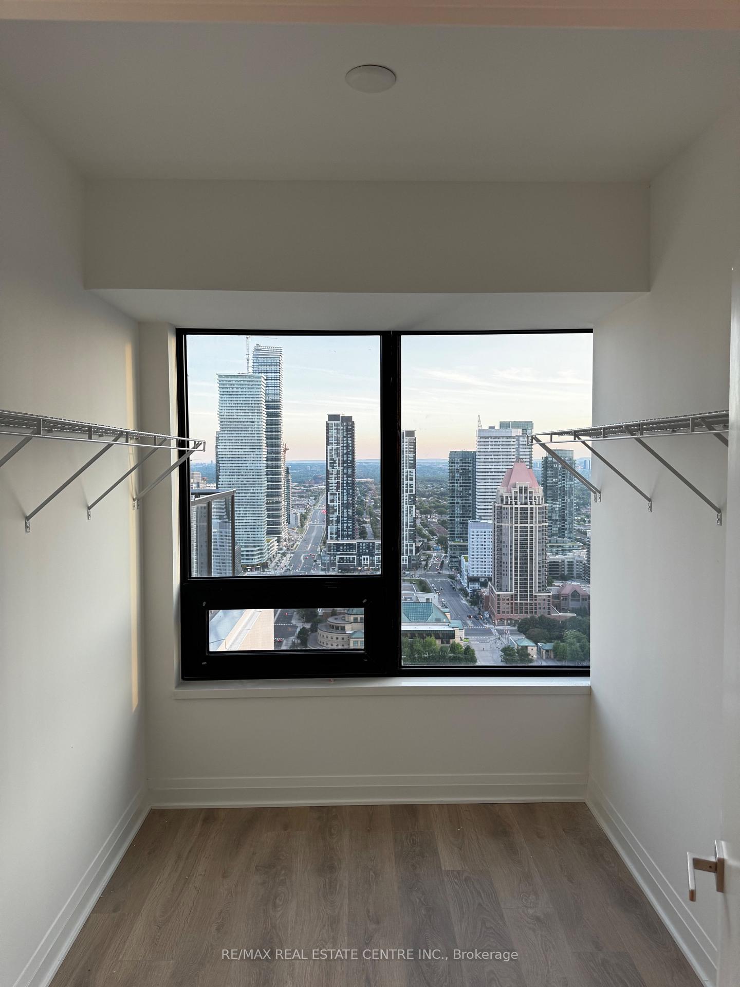 Photo 12 of Unit 3707, 4015 The Exchange, Mississauga, City Centre — HOMEH