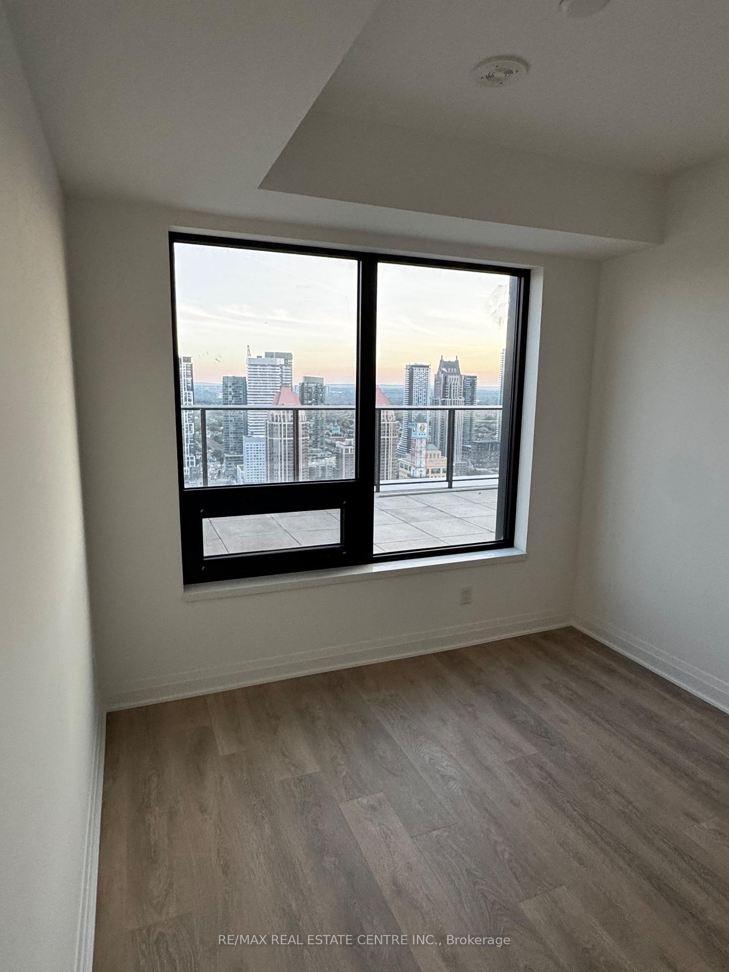 Photo 15 of Unit 3707, 4015 The Exchange, Mississauga, City Centre — HOMEH
