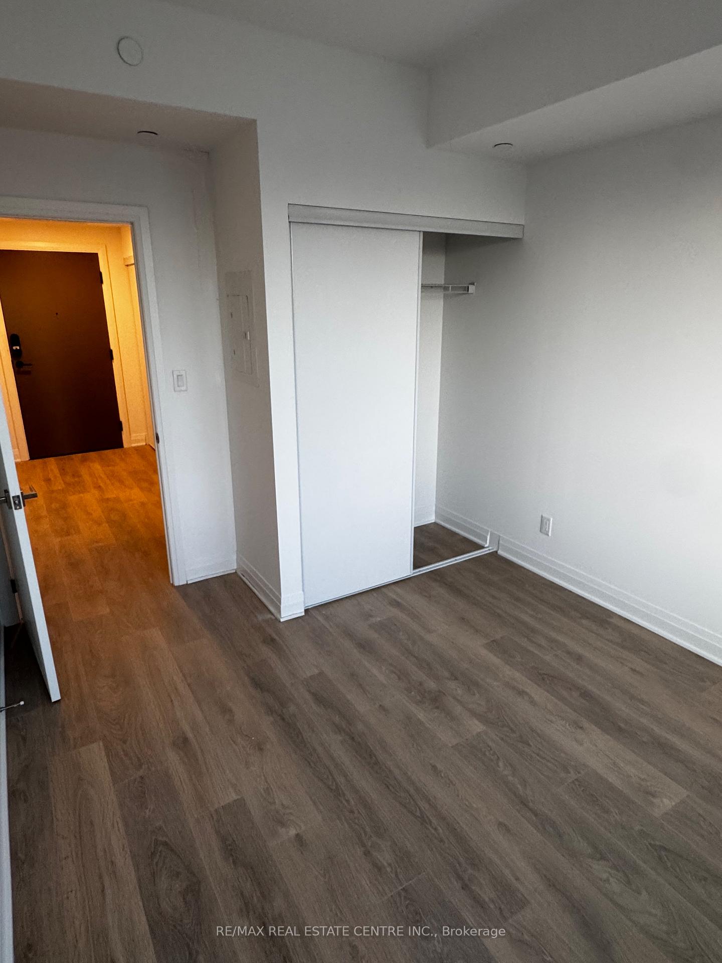Photo 16 of Unit 3707, 4015 The Exchange, Mississauga, City Centre — HOMEH