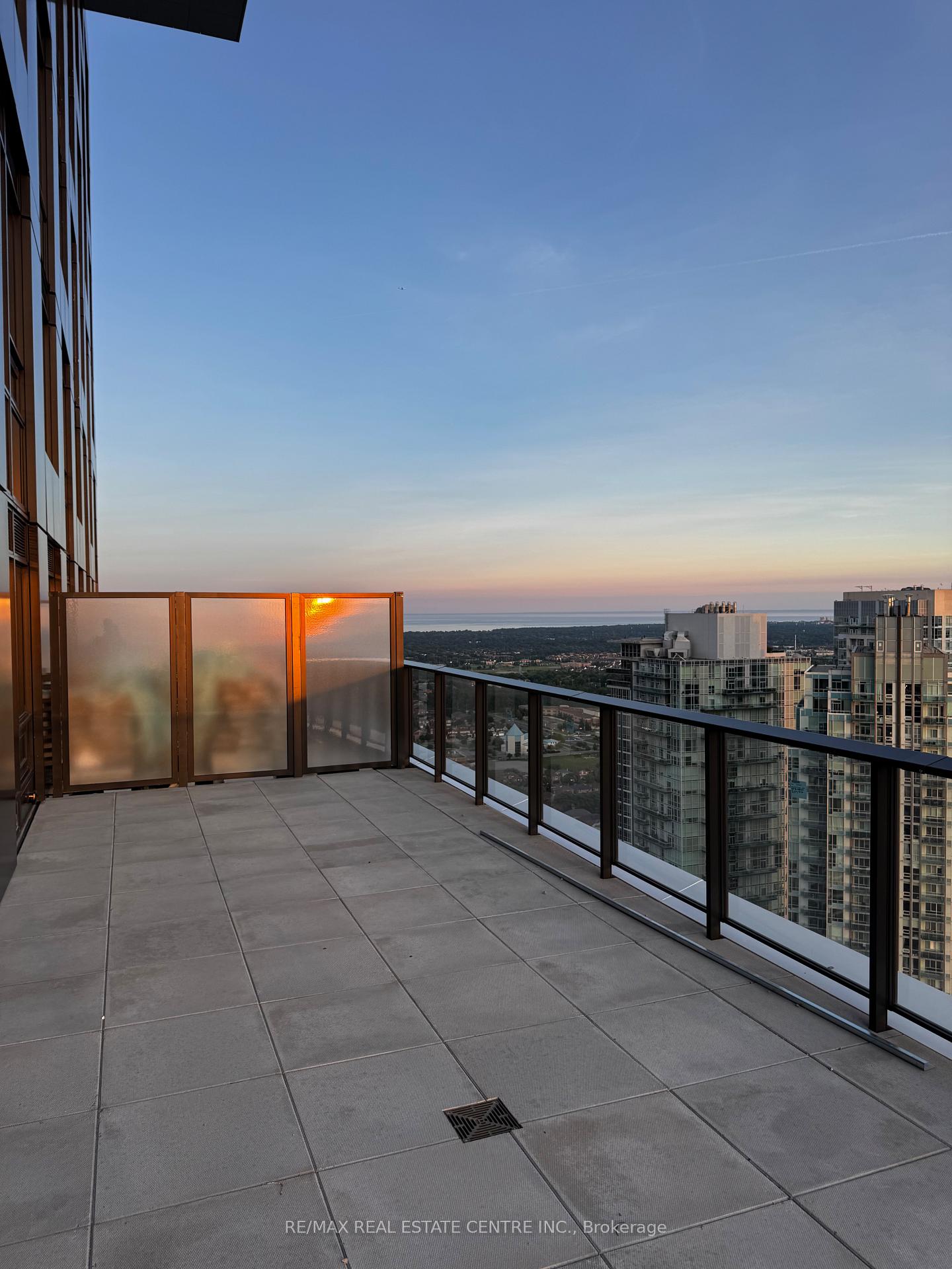 Photo 21 of Unit 3707, 4015 The Exchange, Mississauga, City Centre — HOMEH