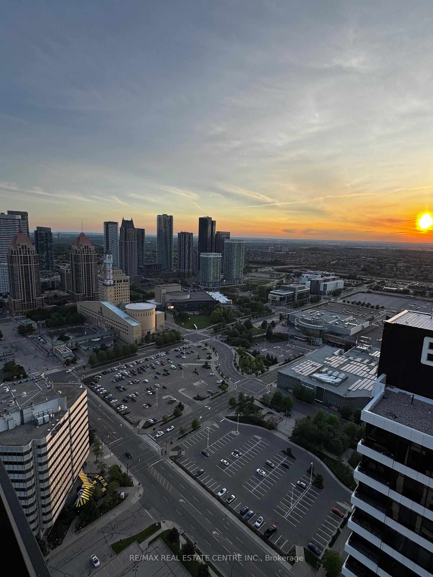 Photo 23 of Unit 3707, 4015 The Exchange, Mississauga, City Centre — HOMEH