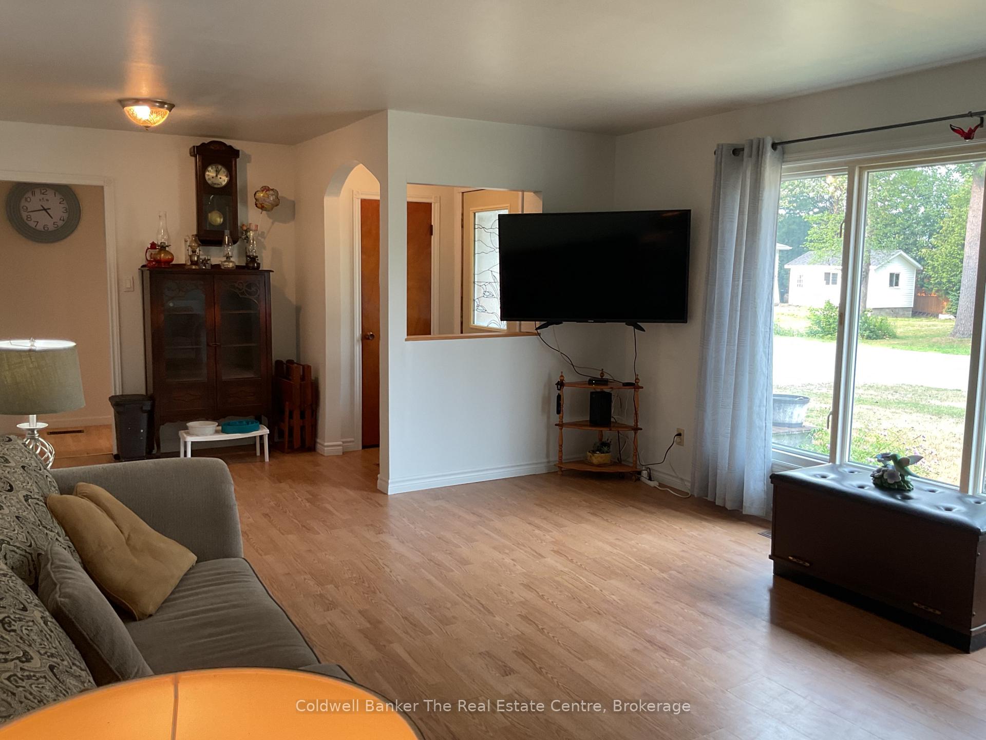 Photo 12 of 365 Pinegrove Street, Gravenhurst, Muskoka (S) — HOMEH