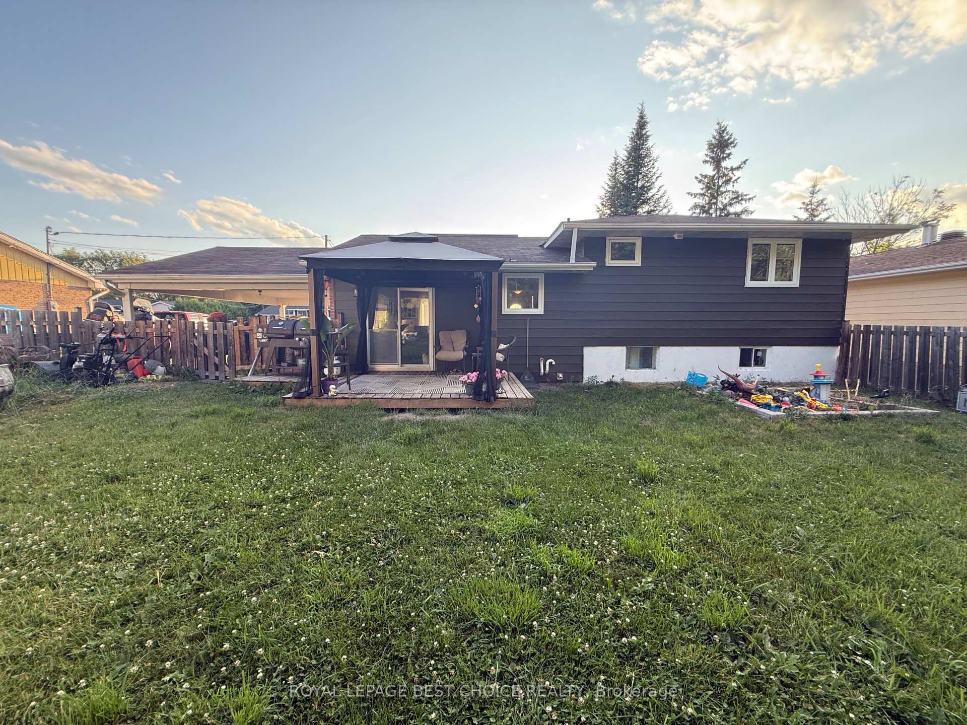 Photo 4 of 166 Carter Boulevard, Temiskaming Shores, Haileybury — HOMEH
