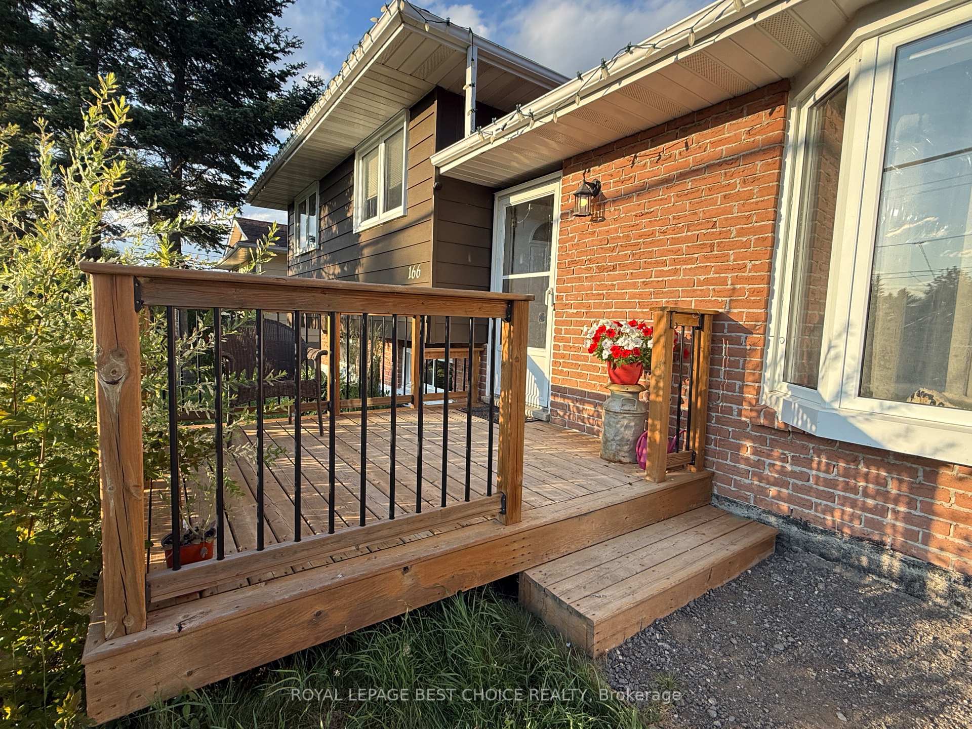 Photo 5 of 166 Carter Boulevard, Temiskaming Shores, Haileybury — HOMEH