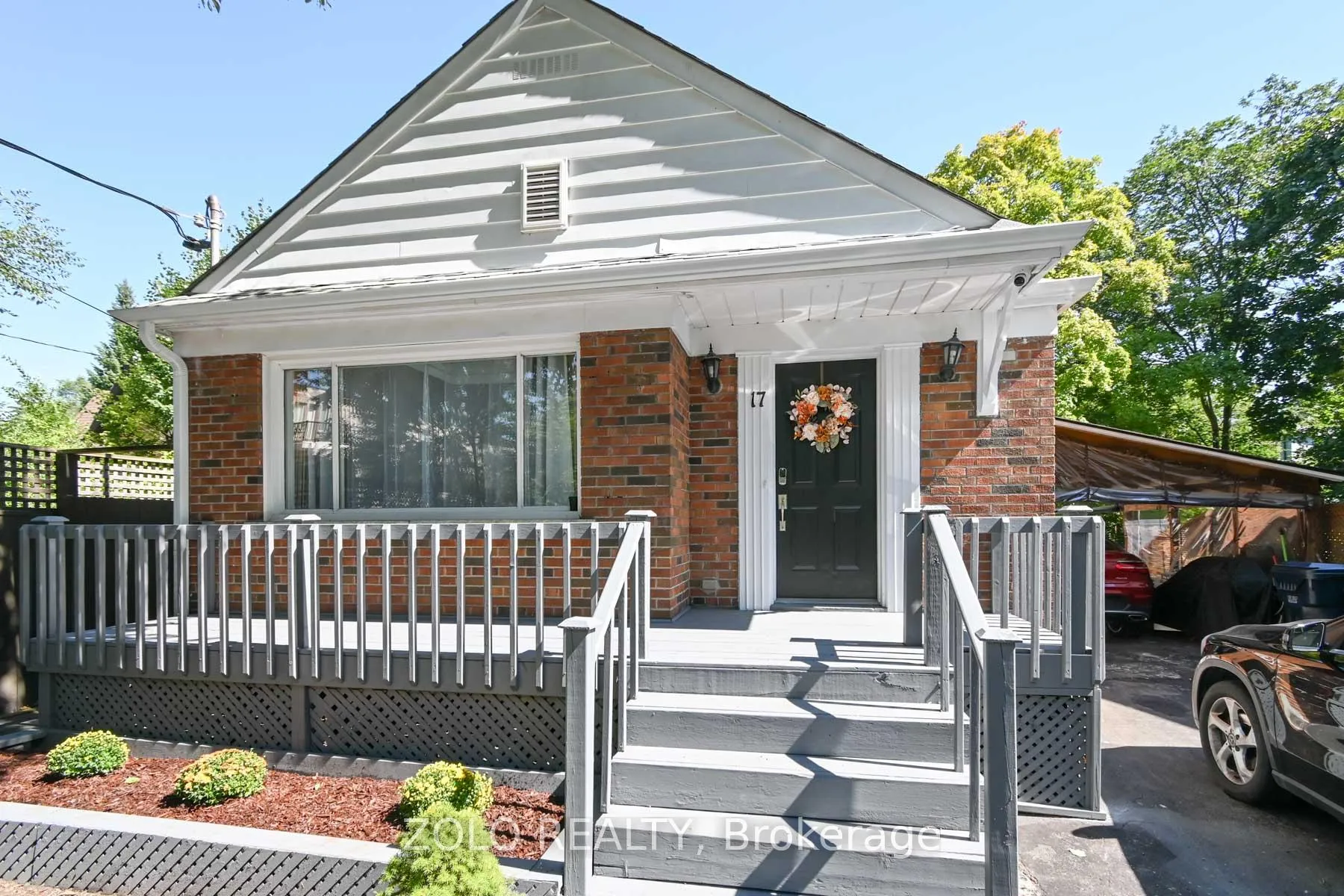 Front of 17 Glenfield Crescent