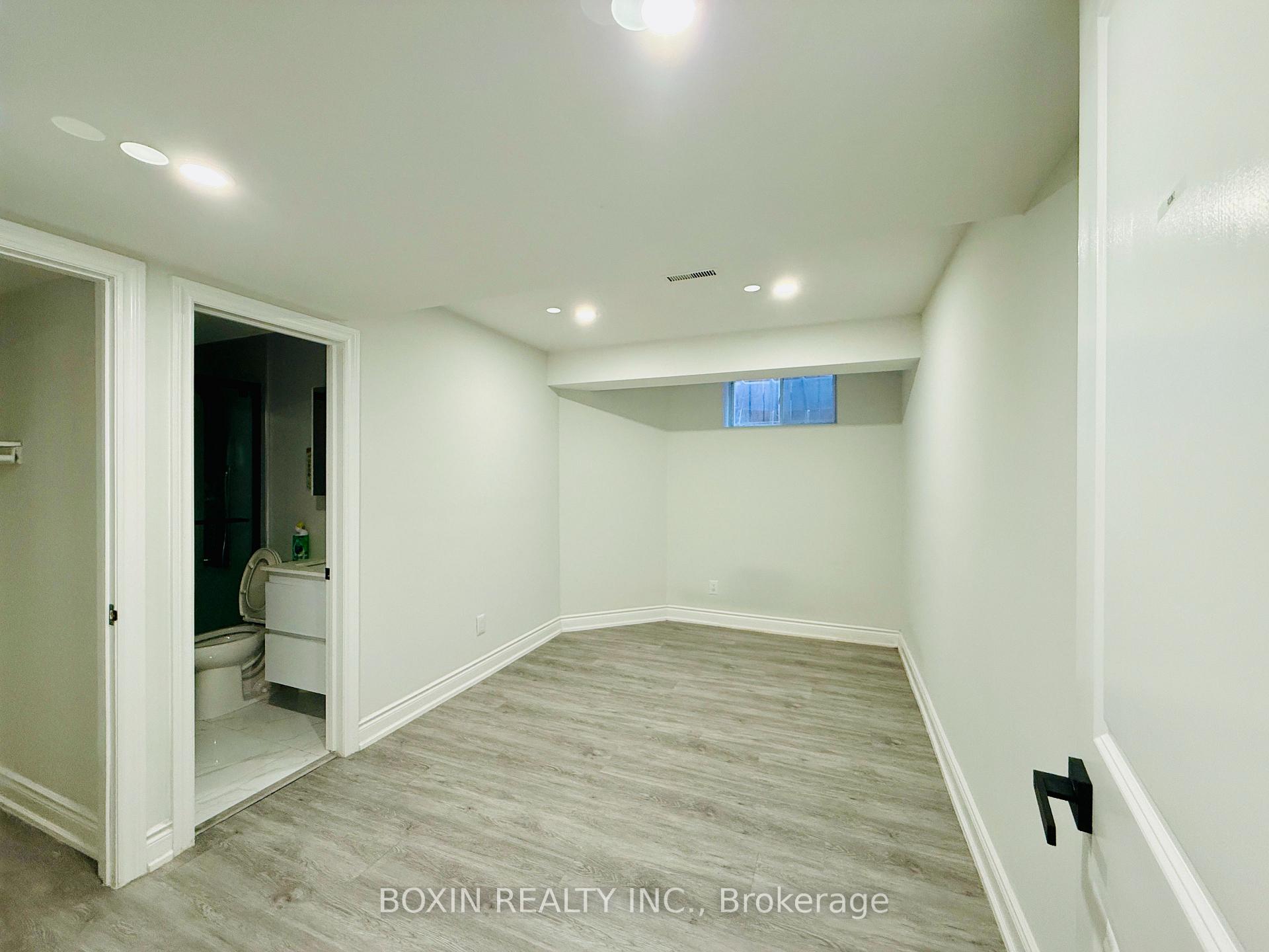Photo 2 of Unit Basement Room 2, 1 Adirondack Gate, Scarborough, L'Amoreaux — HOMEH