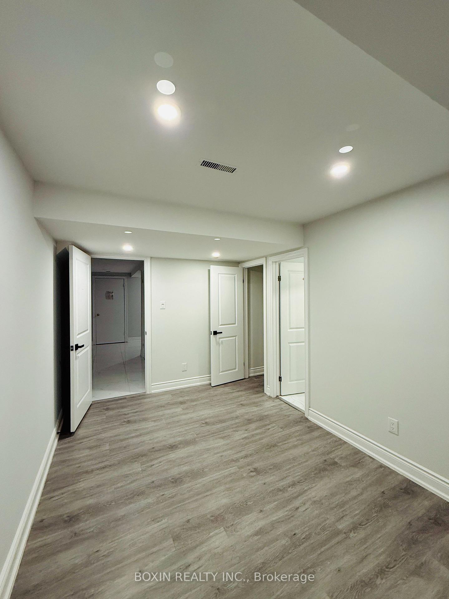 Photo 3 of Unit Basement Room 2, 1 Adirondack Gate, Scarborough, L'Amoreaux — HOMEH