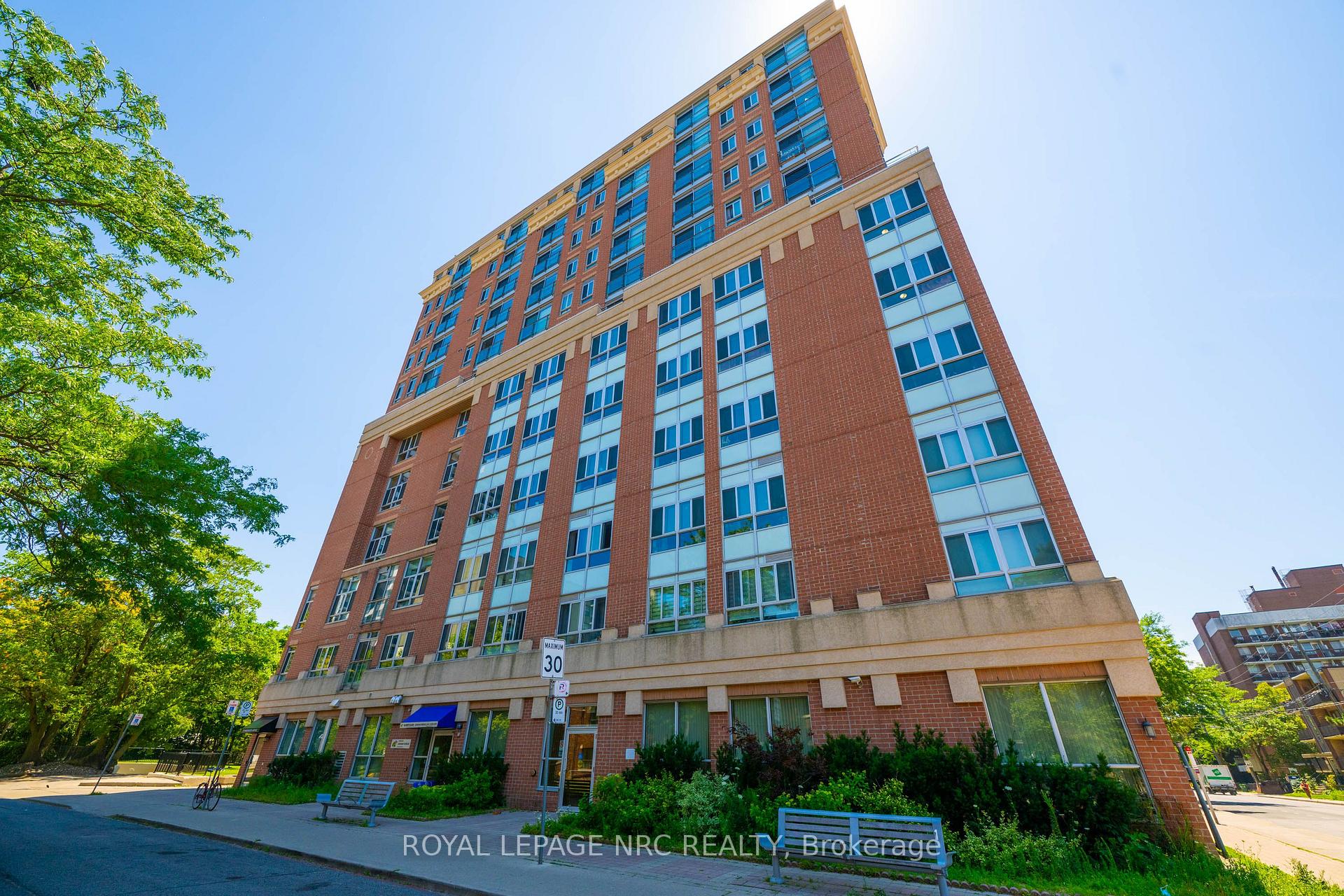 Photo 2 of Unit PH 6, 15 Maplewood Avenue, Toronto, Humewood-Cedarvale — HOMEH