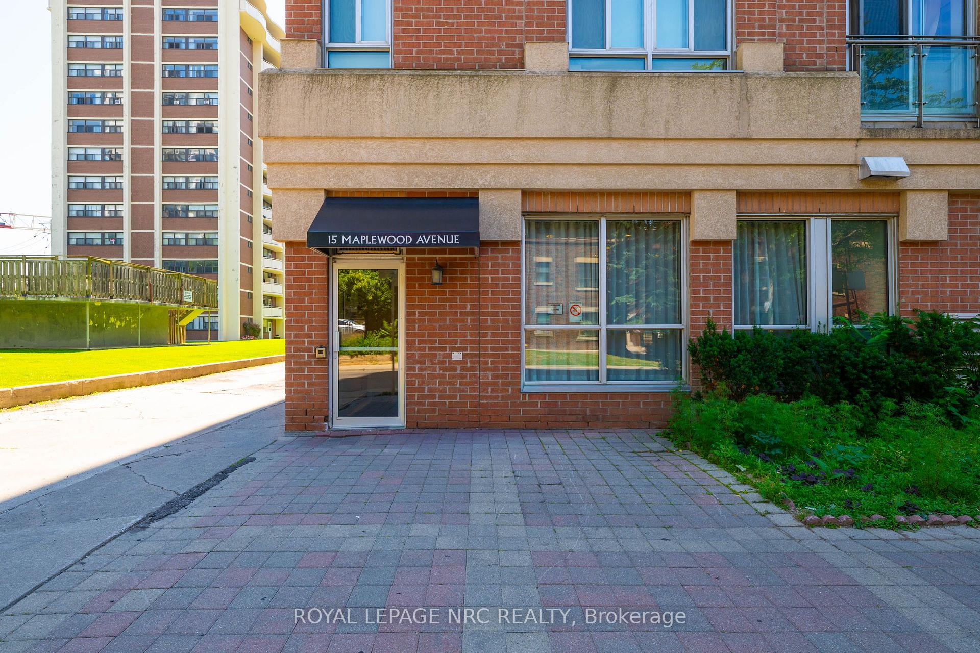 Photo 3 of Unit PH 6, 15 Maplewood Avenue, Toronto, Humewood-Cedarvale — HOMEH