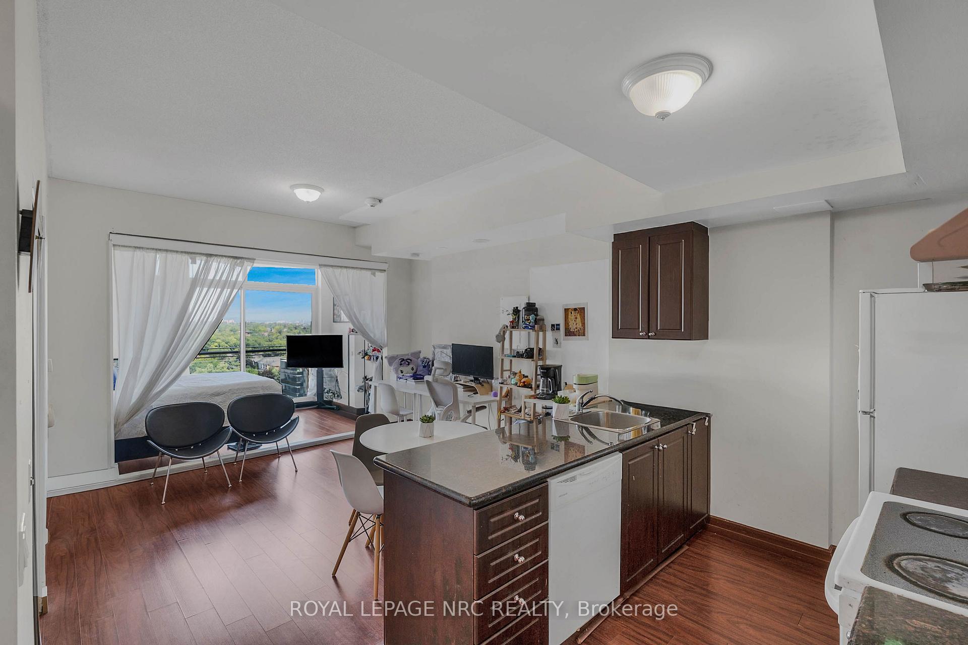 Photo 7 of Unit PH 6, 15 Maplewood Avenue, Toronto, Humewood-Cedarvale — HOMEH