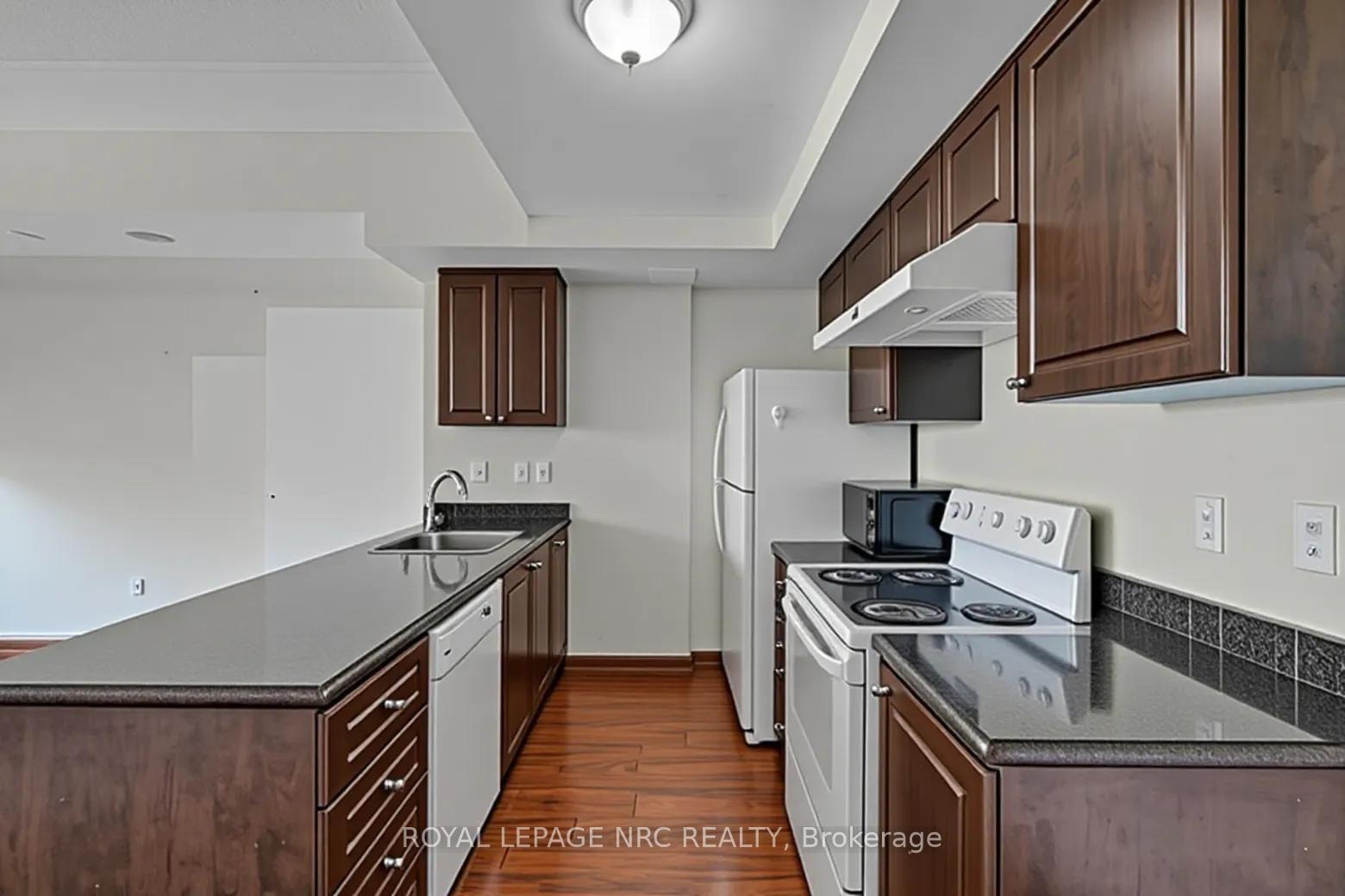 Photo 17 of Unit PH 6, 15 Maplewood Avenue, Toronto, Humewood-Cedarvale — HOMEH