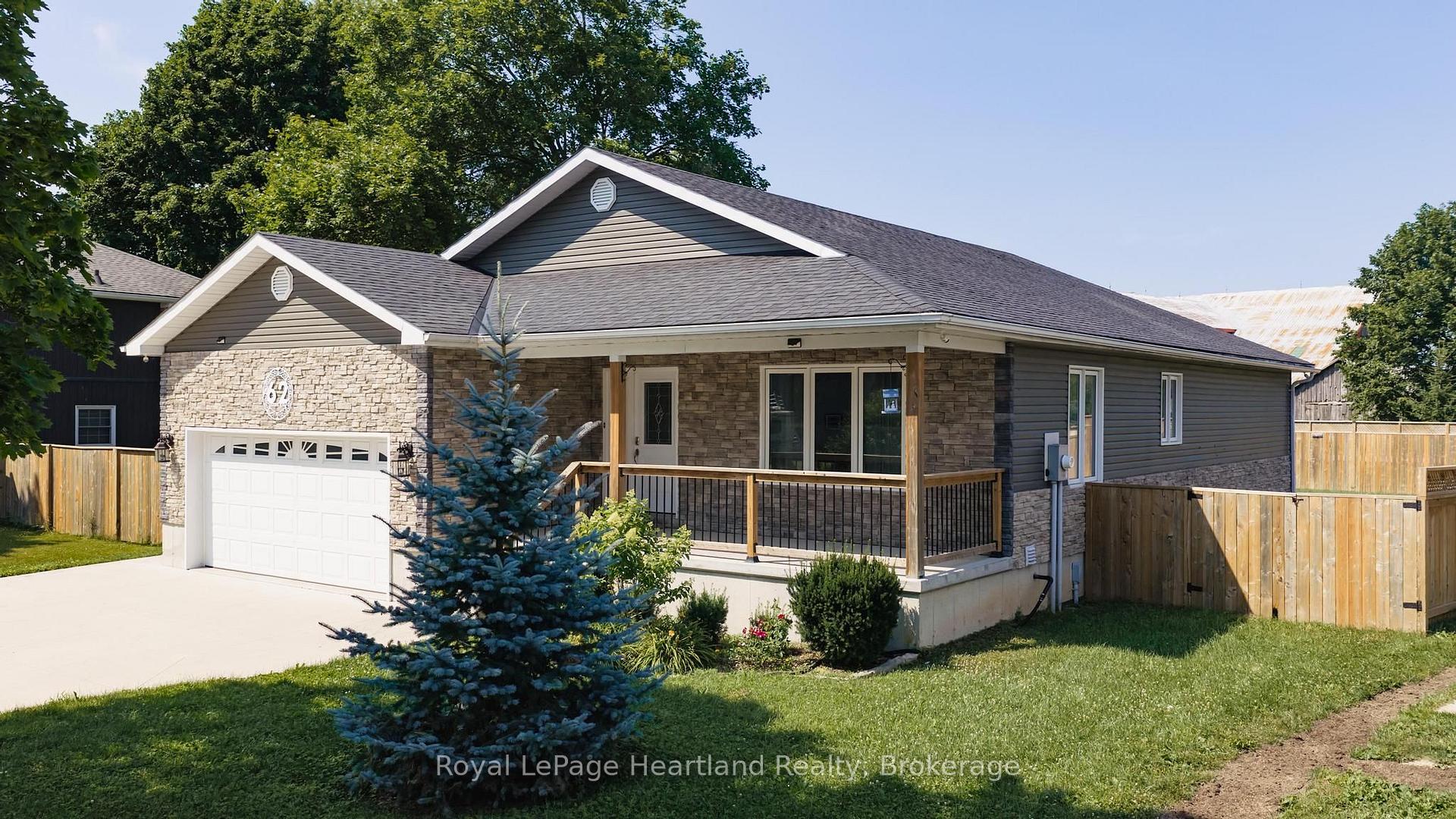 Photo 2 of 62 Victoria Boulevard, Huron East, Vanastra — HOMEH
